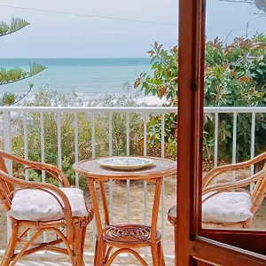 casa-panarea-villetta-indipendente-sul-mare.sicilyhotelsitaly.net/